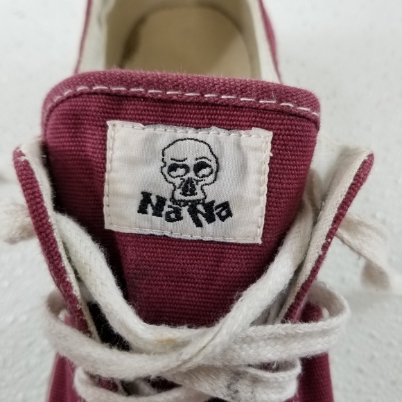 Nana Burgandy/Maroon White Canvas - Picture 2 of 9